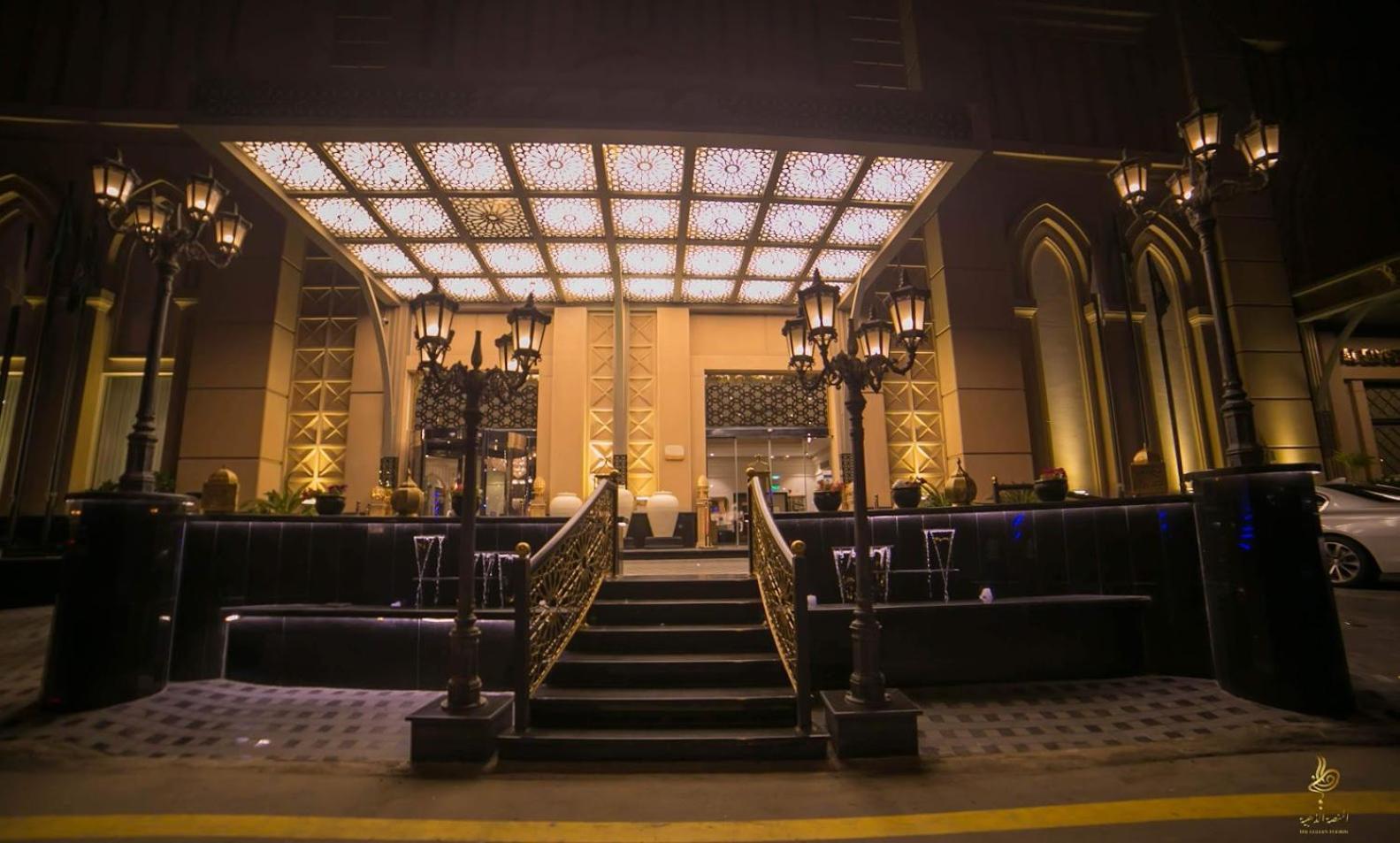 Casablanca Grand Hotel Jeddah Exterior foto The entrance of the hotel